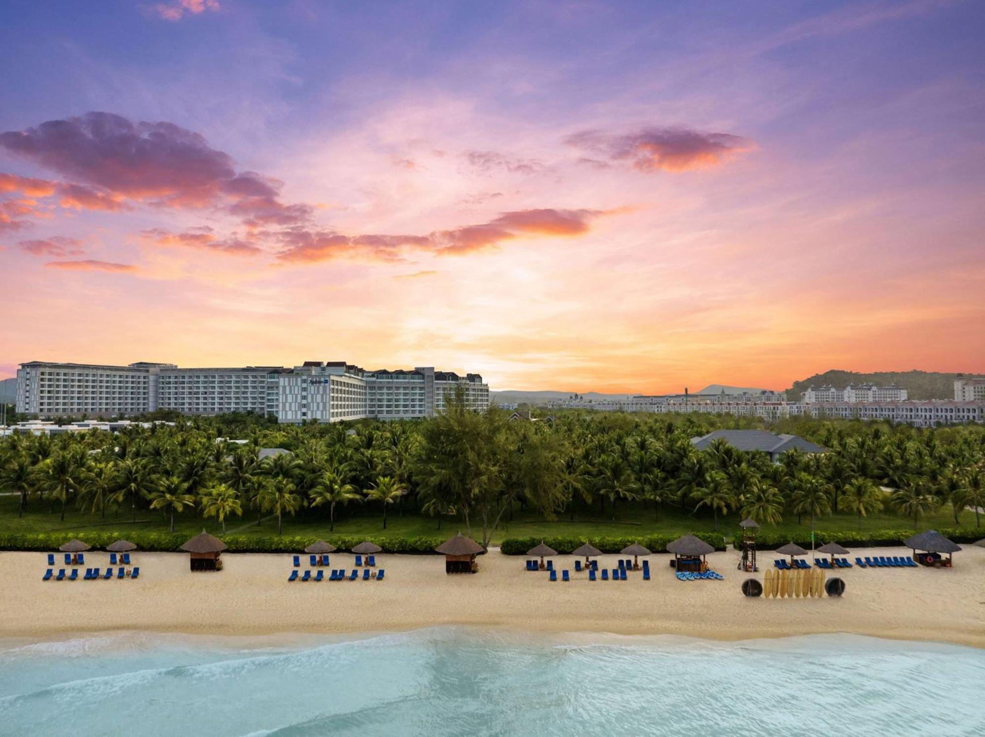 Radisson Blu Resort Phu Quoc Exterior foto Hard Rock Hotel at Sentosa